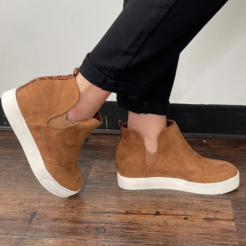 Rebekah Womens Faux Suede Slip On High-Top Sneakers Size 11 NIB